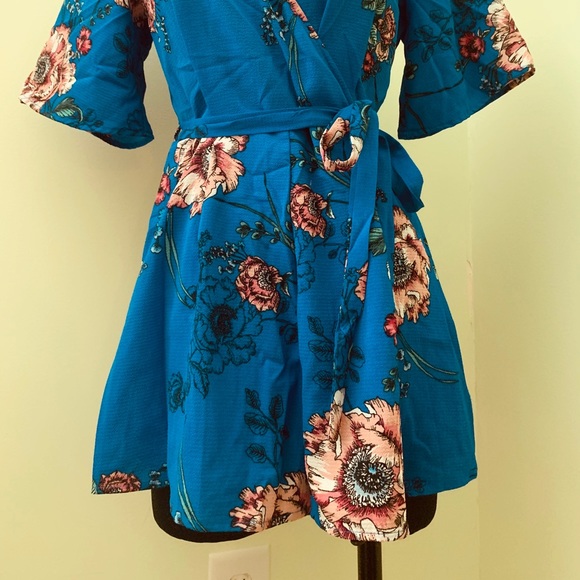 Blue flora romper - Picture 3 of 5